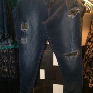 Skinny leg jeans with camo